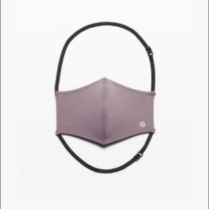 Lululemon double strap mask in lilac NIB